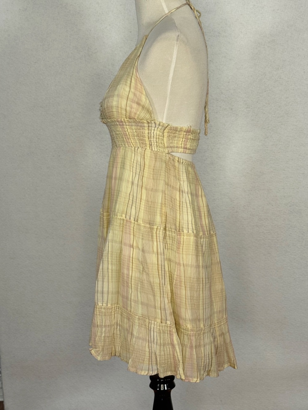 Urban Outfitters Kimchi Blue Phoebe Yellow Multi Open Back Halter Tiered Knee M - Picture 9 of 16
